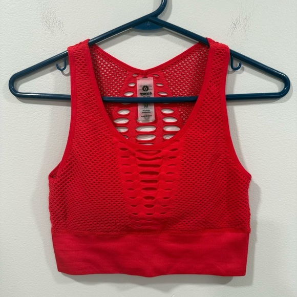 Mono B Scarlet Mesh Activewear Top Size Medium EUC - Picture 1 of 6
